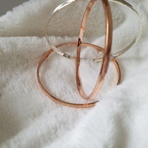 💥5/$25 🆕️ Set of  bracelet